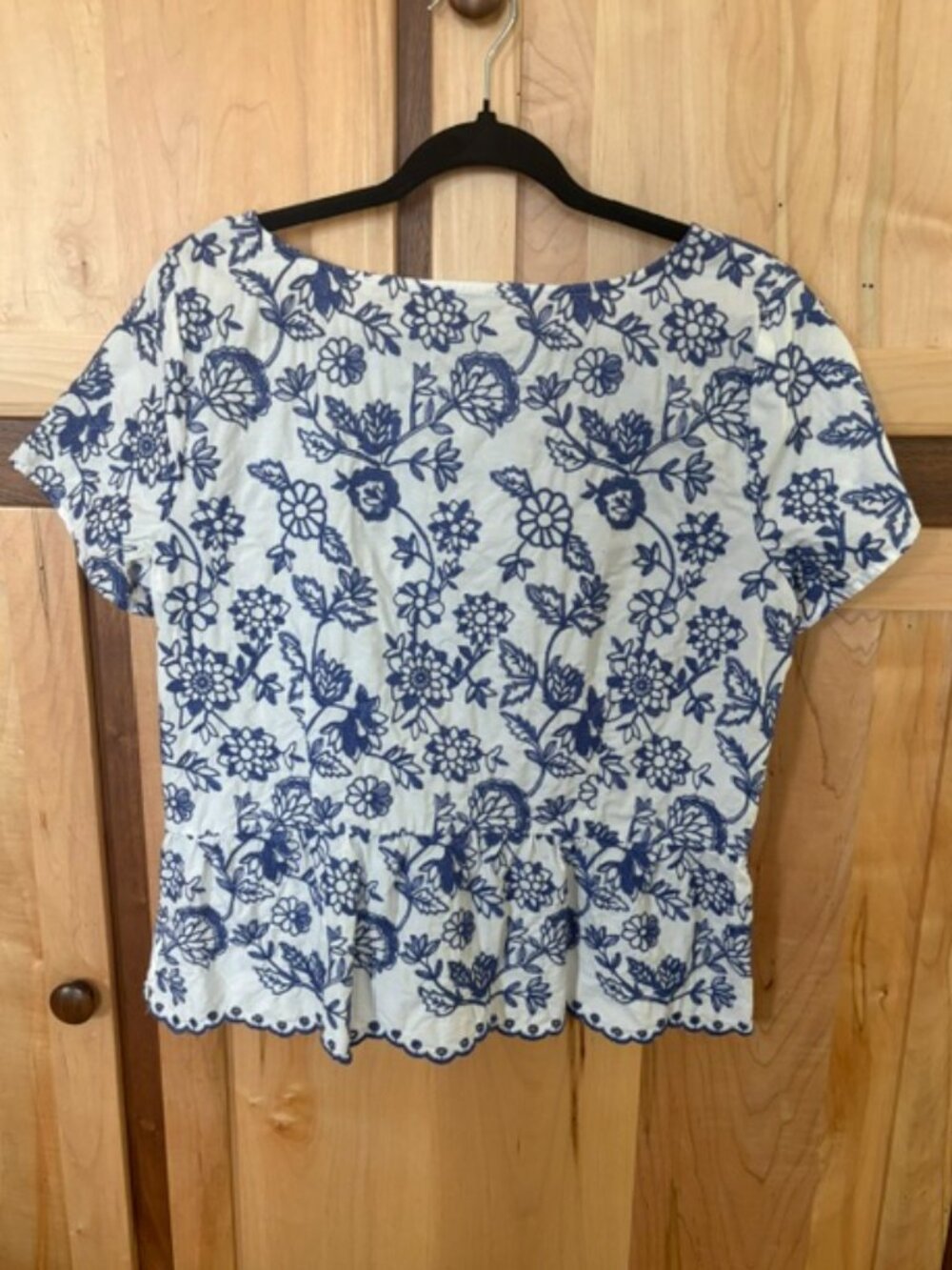 Talbots Embroidered Floral Peplum Top Women's Size 16P with Scalloped Hem - Picture 3 of 5